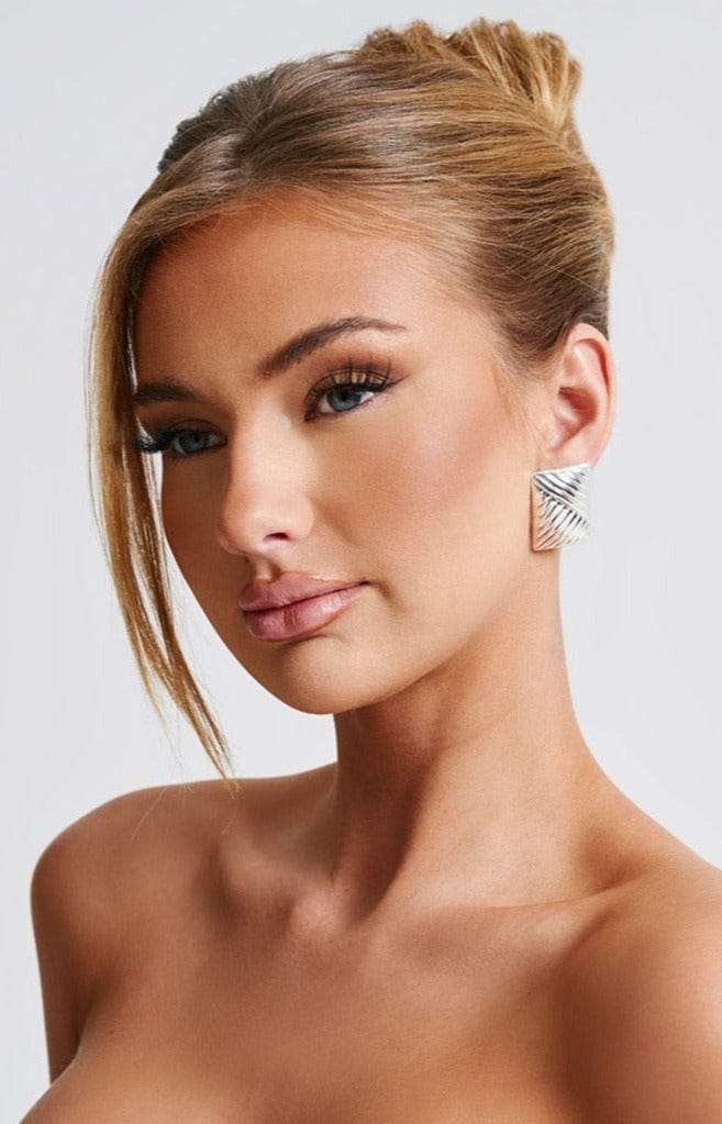 Bronte Earrings - Silver T.I