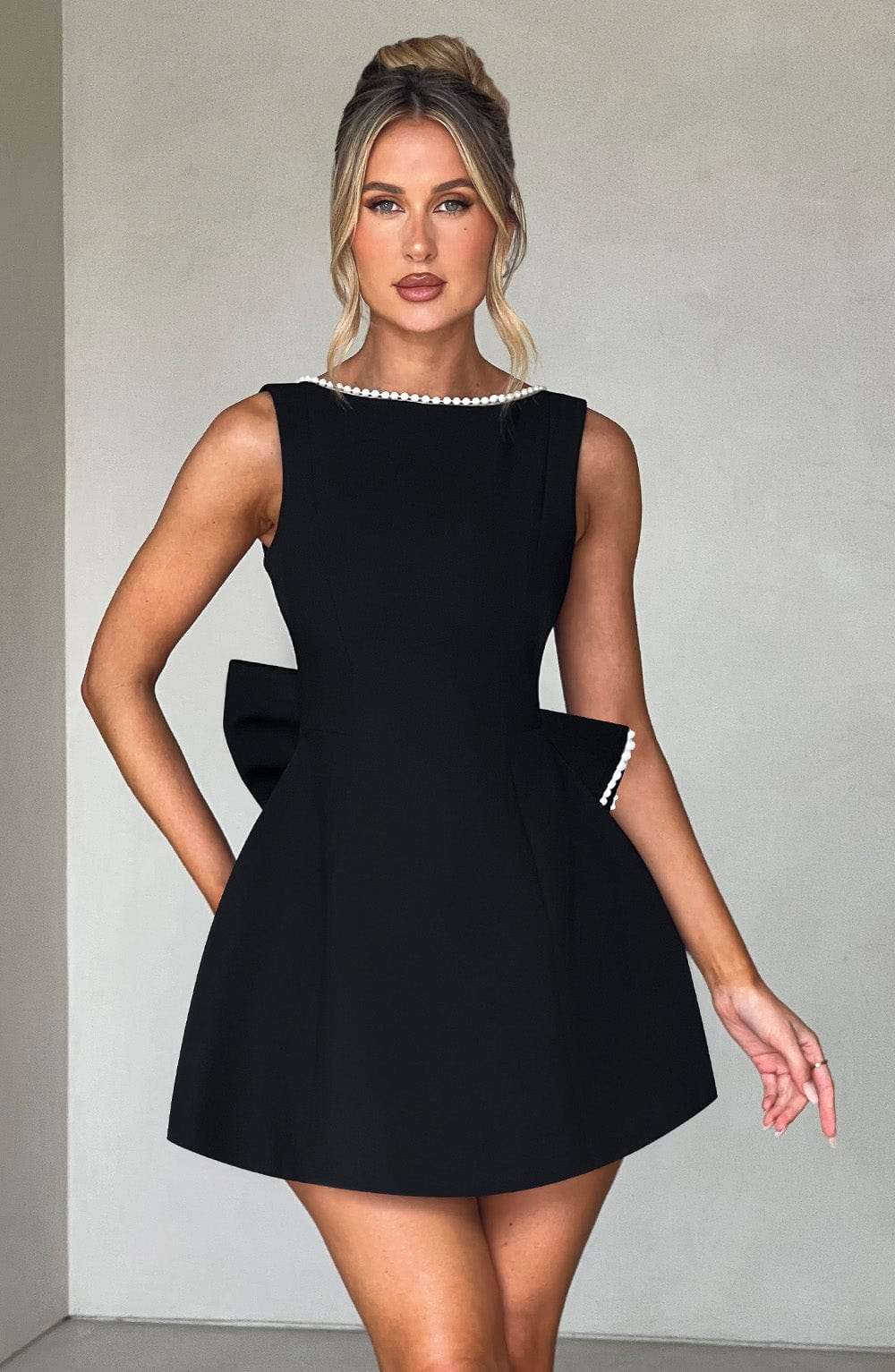Carrie Mini Dress - Black Ryvelle
