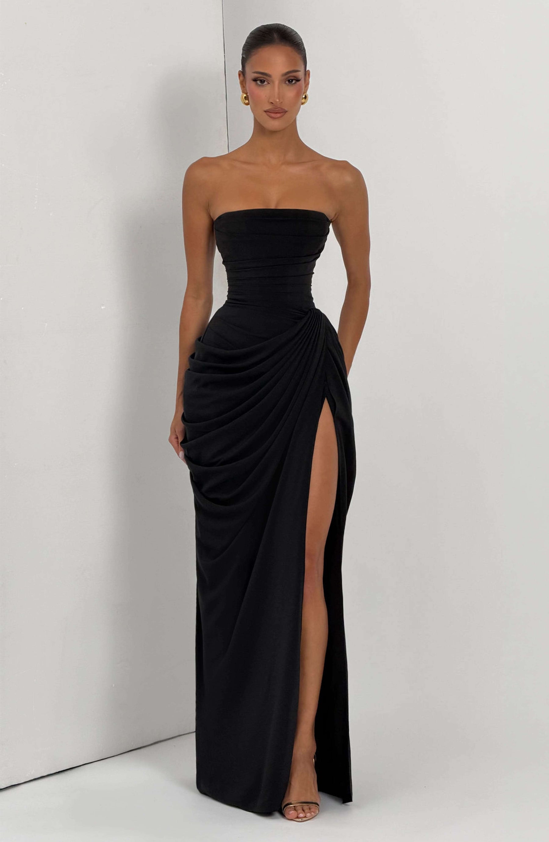 Cyra Maxi Dress - Black Ryvelle