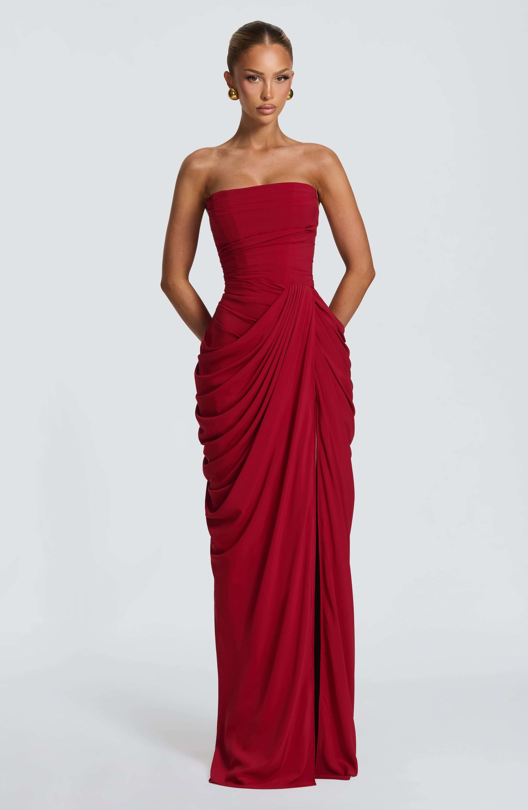 Cyra Maxi Dress - Deep Red Ryvelle