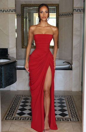 Cyra Maxi Dress - Deep Red Ryvelle