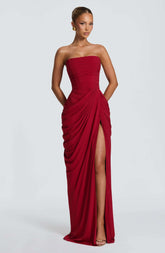 Cyra Maxi Dress - Deep Red Ryvelle