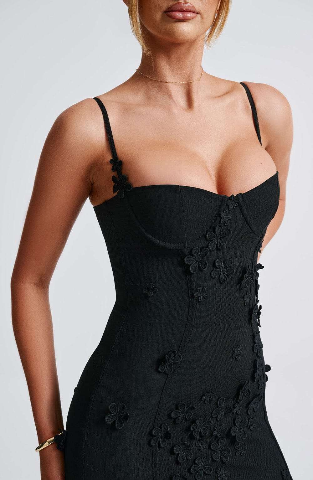 Dalary Maxi Dress - Black Lined Ryvelle