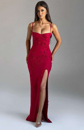 Dalary Maxi Dress - Red Lined Ryvelle