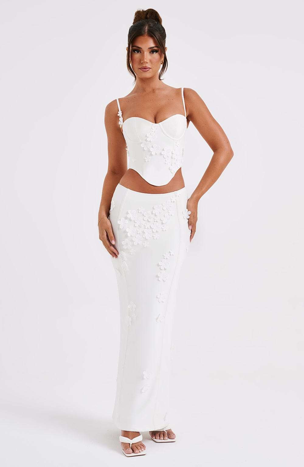 Dalary Maxi Skirt - White Ryvelle