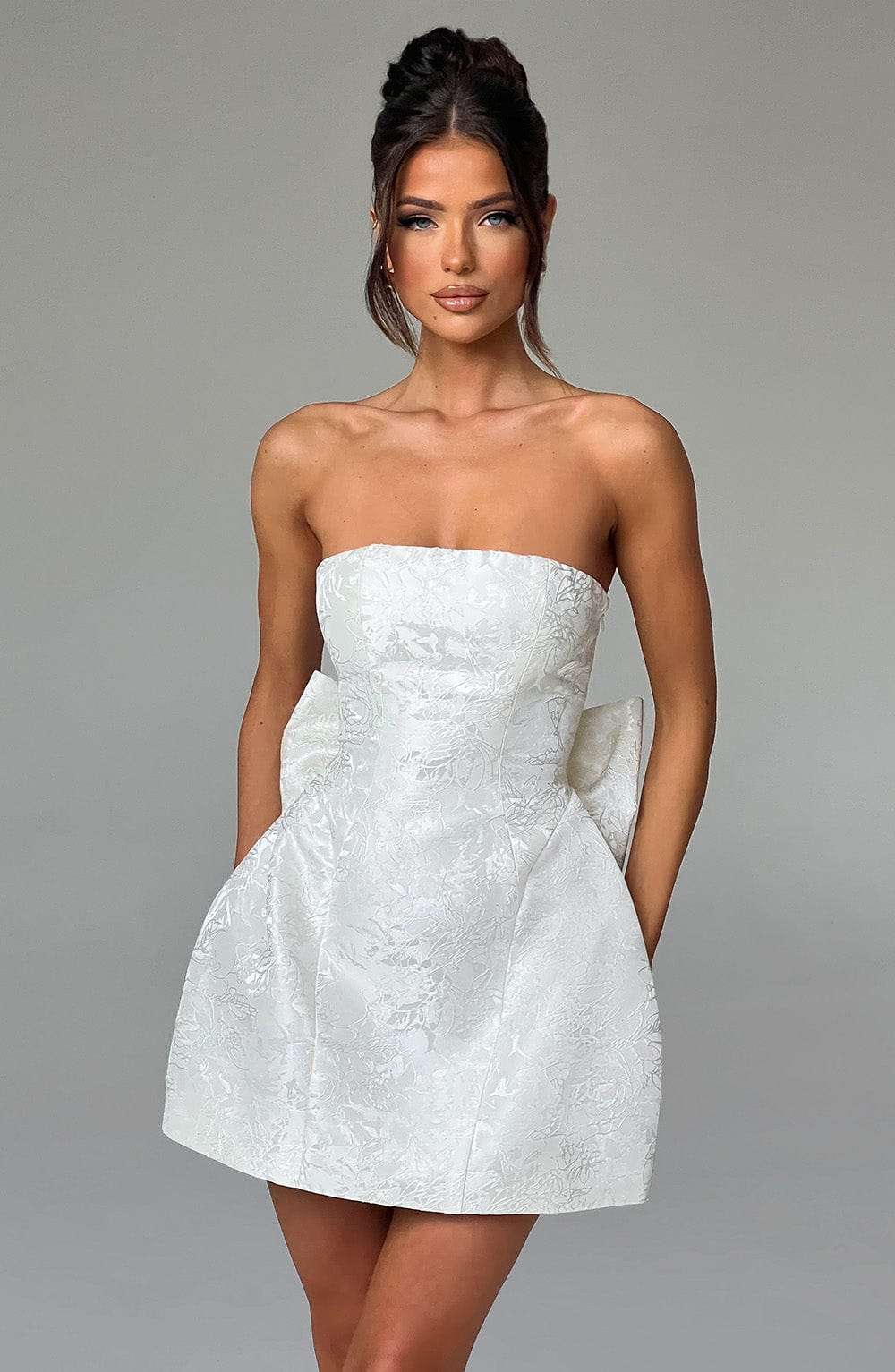 Elenora Mini Dress - Ivory Ryvelle