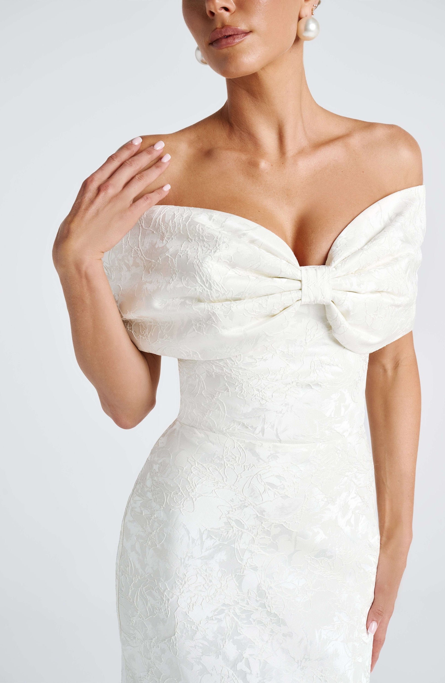 Emberly Maxi Dress - Ivory Ryvelle