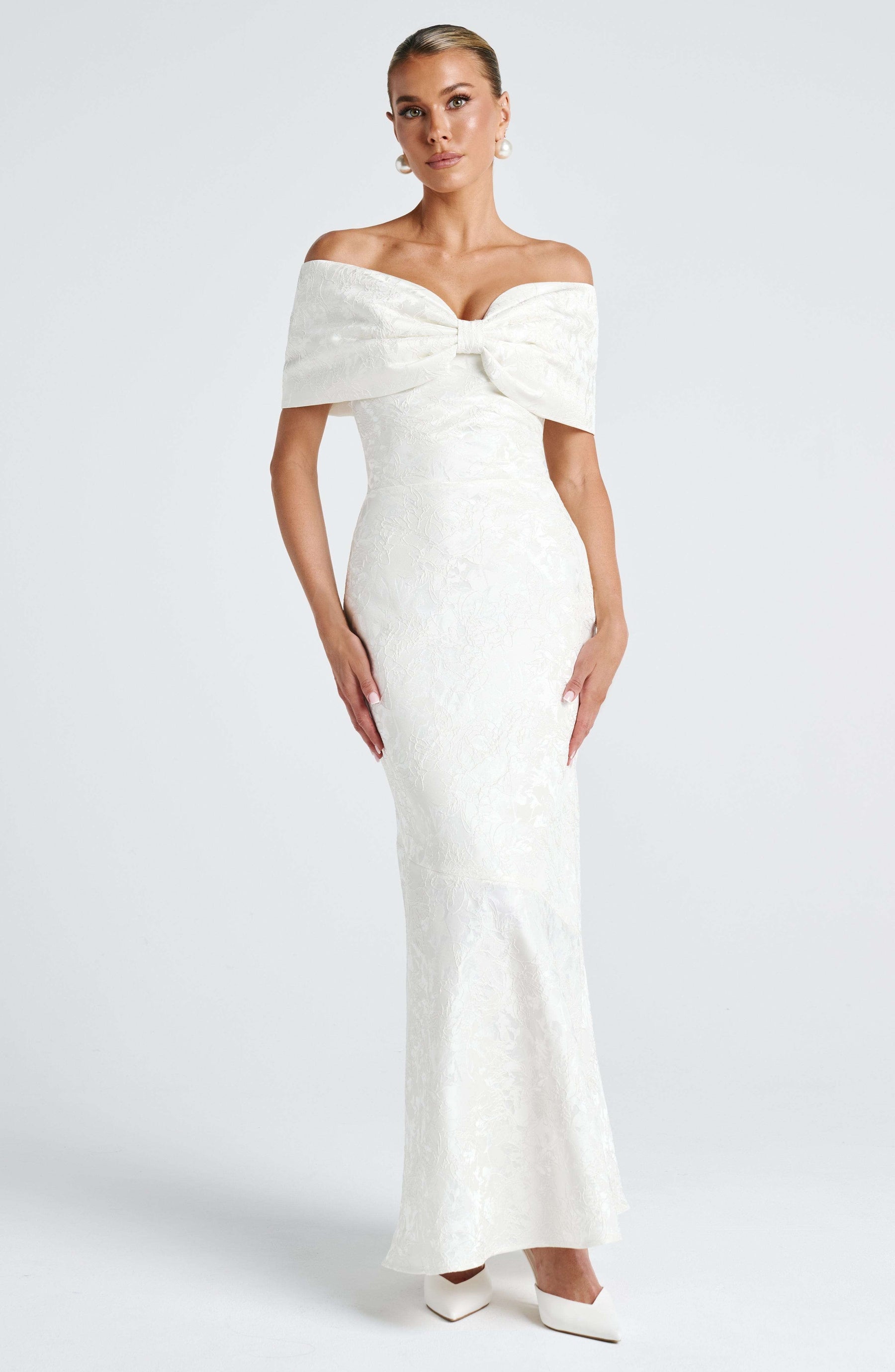 Emberly Maxi Dress - Ivory Ryvelle