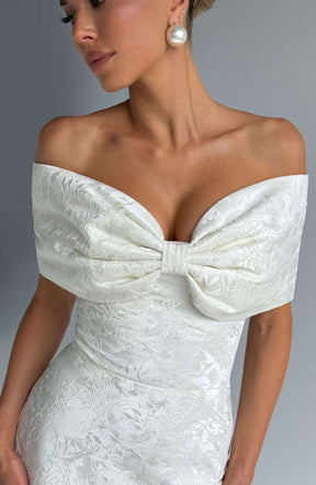 Emberly Maxi Dress - Ivory Ryvelle