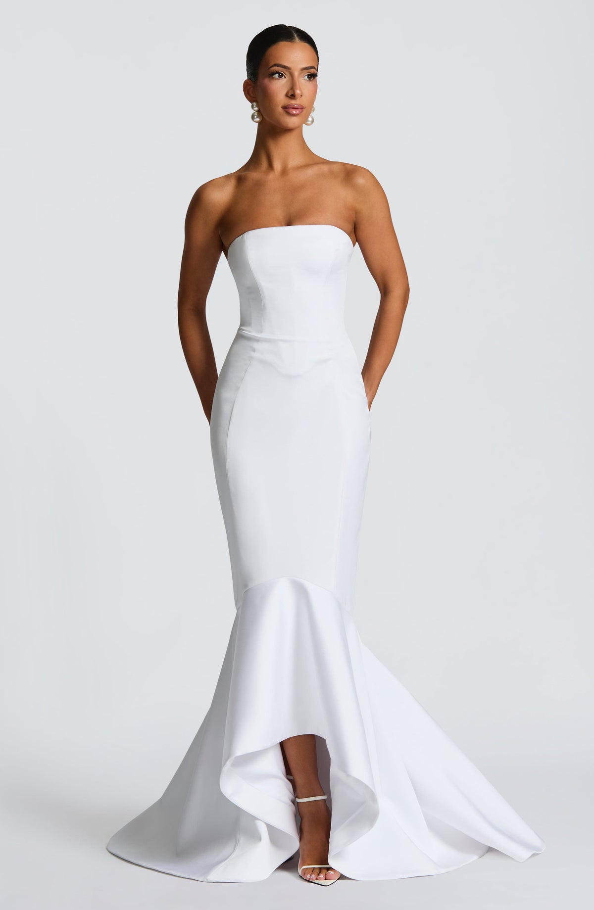 Emryn Gown - Ivory Ryvelle