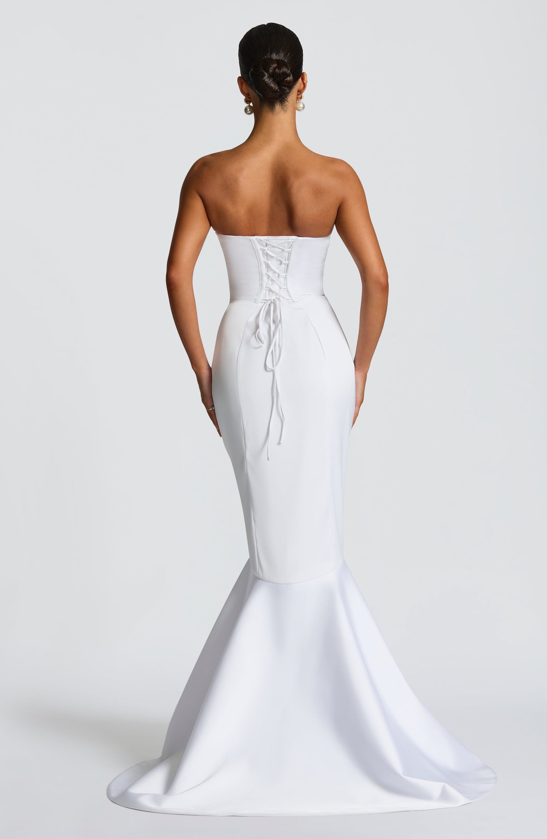 Emryn Gown - Ivory Ryvelle