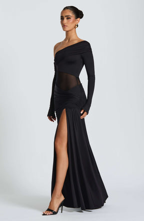 Ettalie Maxi Dress - Black Ryvelle