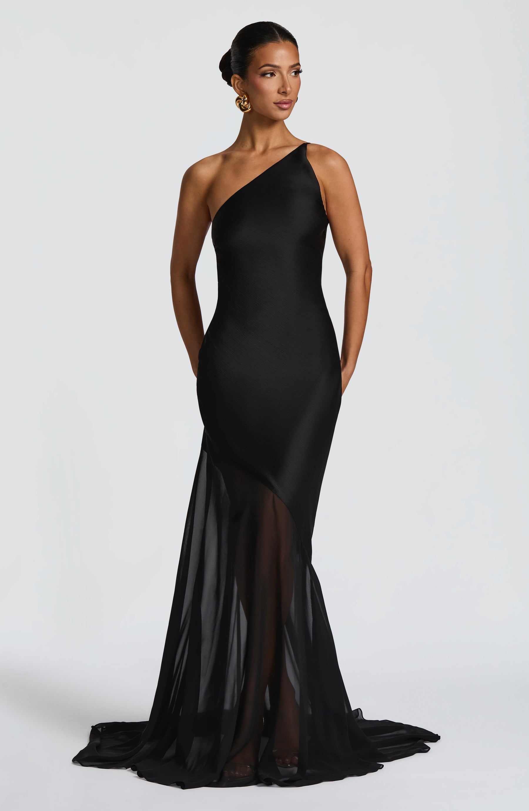 Fable Gown - Black Ryvelle