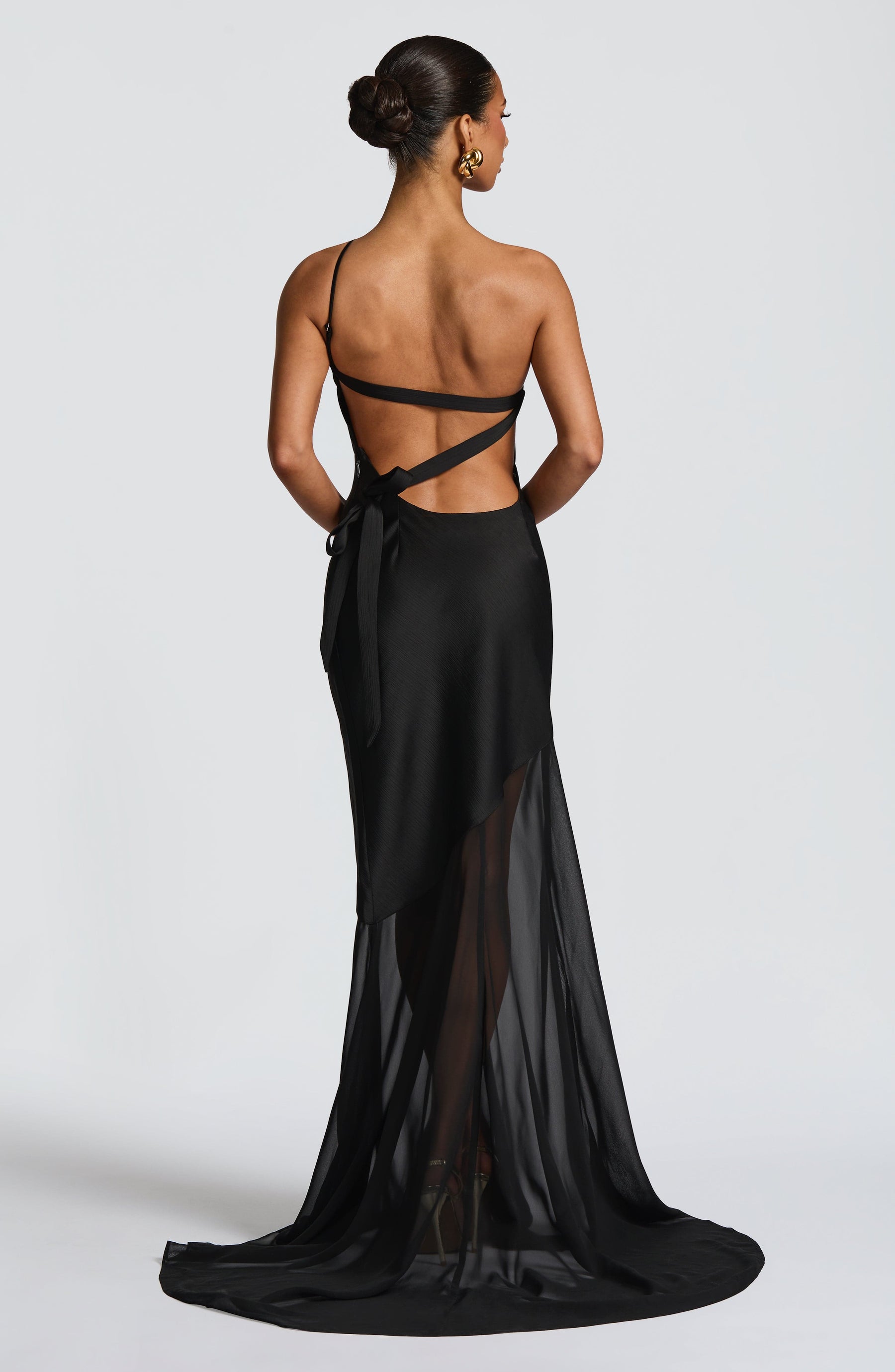 Fable Gown - Black Ryvelle