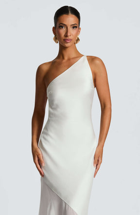 Fable Gown - Ivory Ryvelle