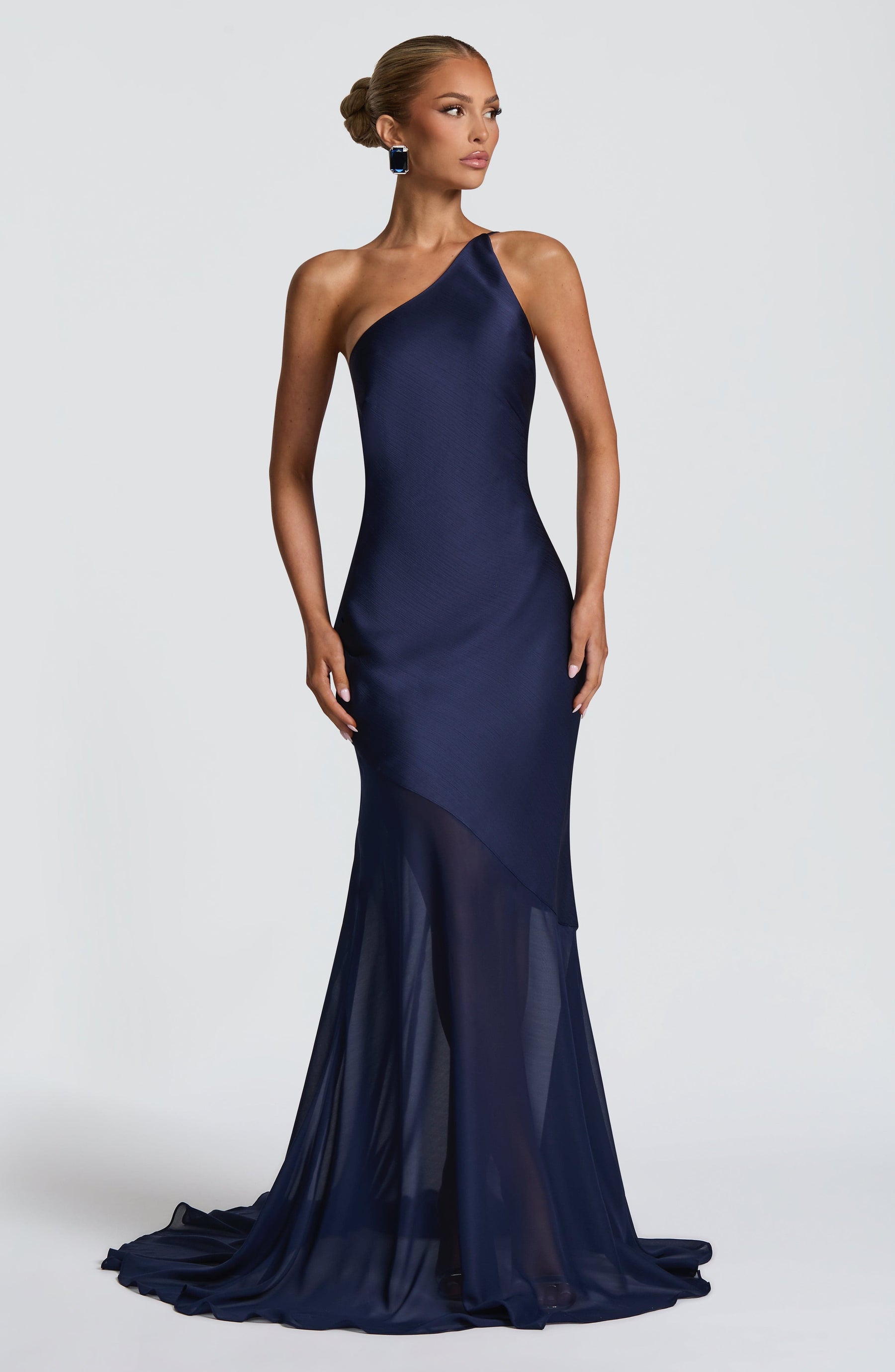 Fable Gown - Navy Ryvelle