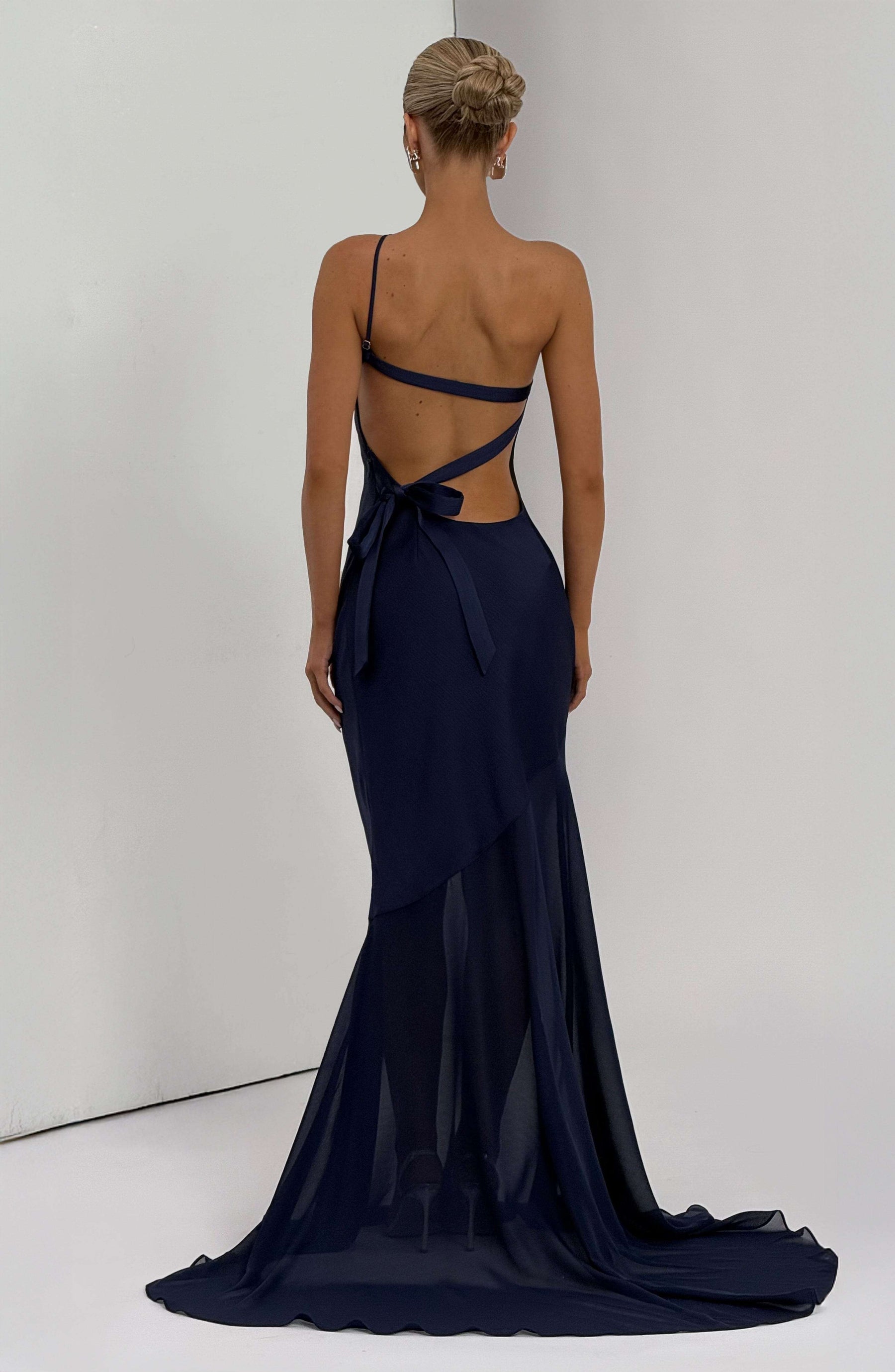 Fable Gown - Navy Ryvelle