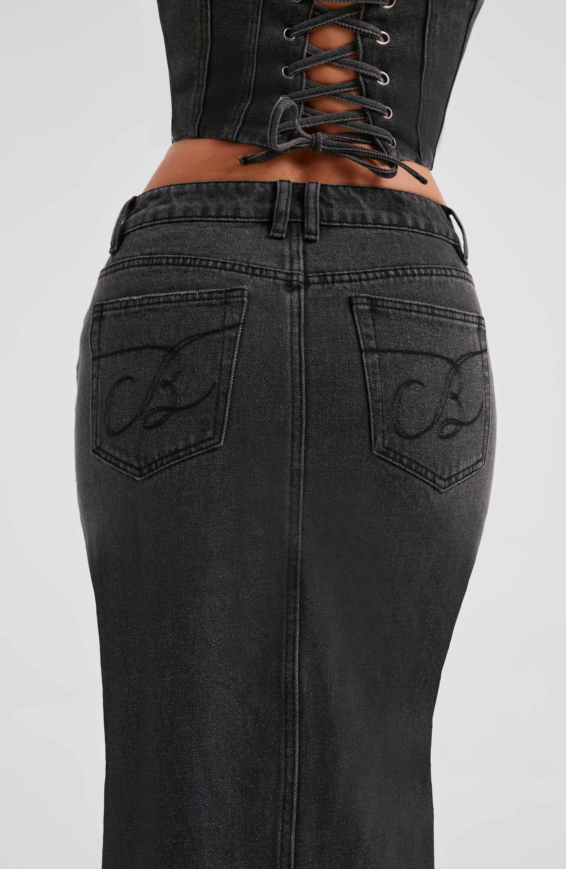 Flor Maxi Skirt - Black Ryvelle
