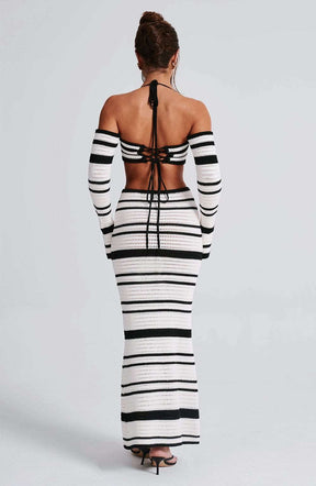 Georgia Top - Black/White Ryvelle