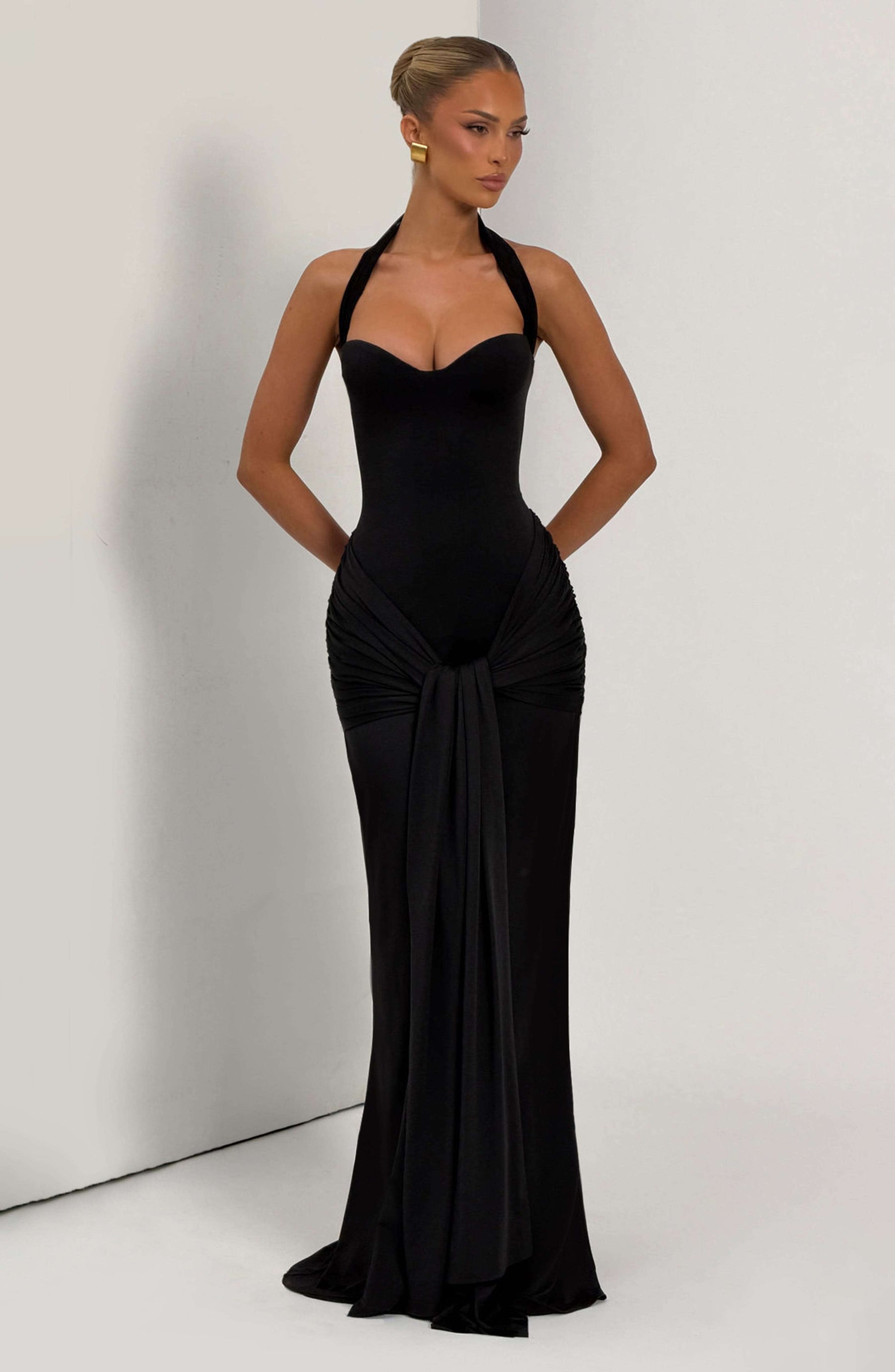 Gia Maxi Dress - Black Ryvelle