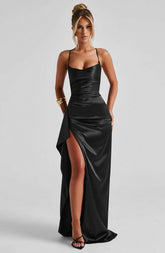 Helen Maxi Dress - Black Ryvelle