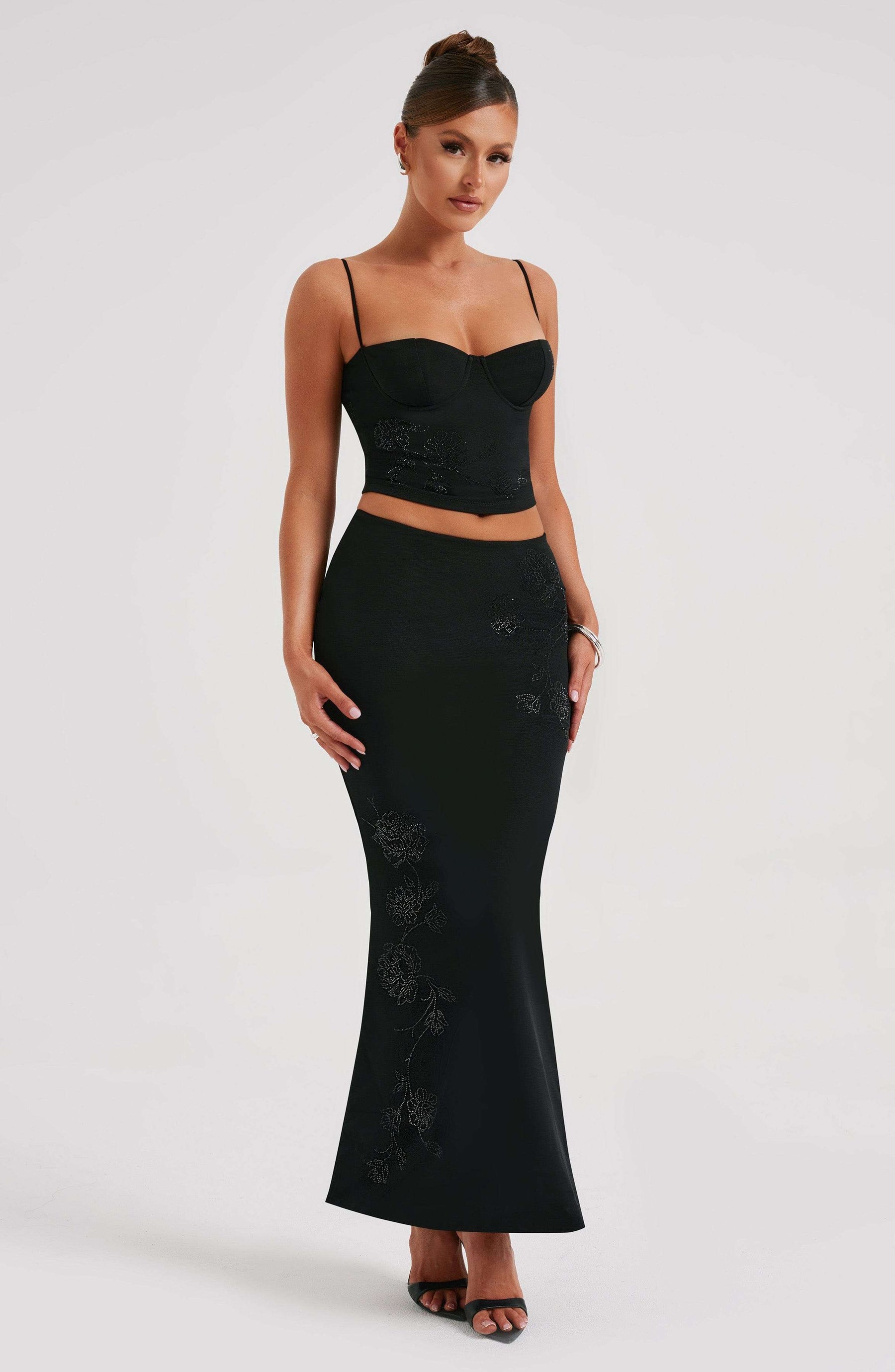 Izi Maxi Skirt - Black Ryvelle
