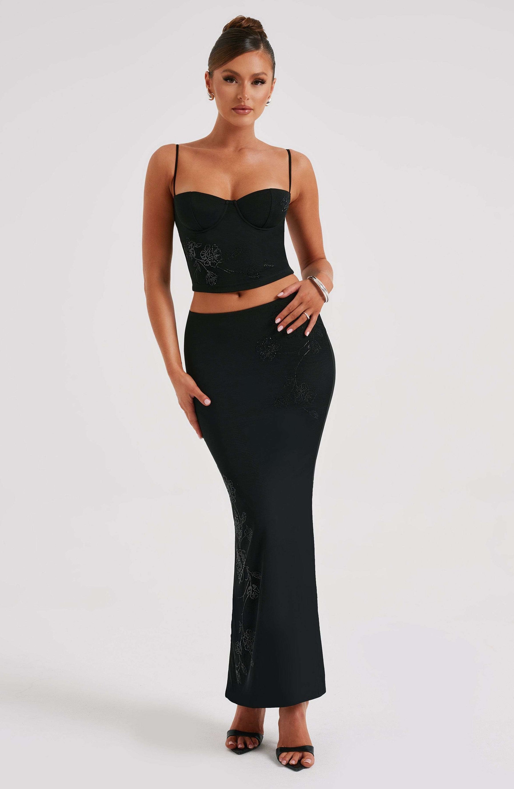 Izi Maxi Skirt - Black Ryvelle
