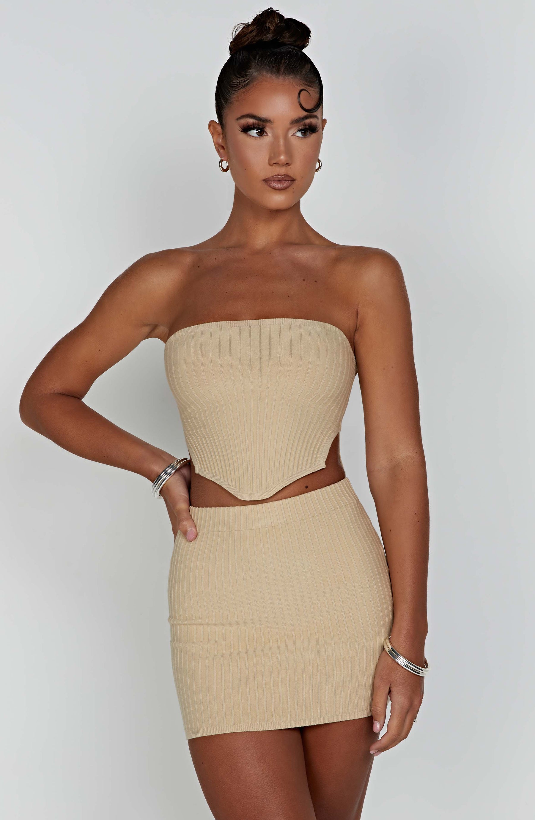 Jaz Mini Skirt - Beige Ryvelle