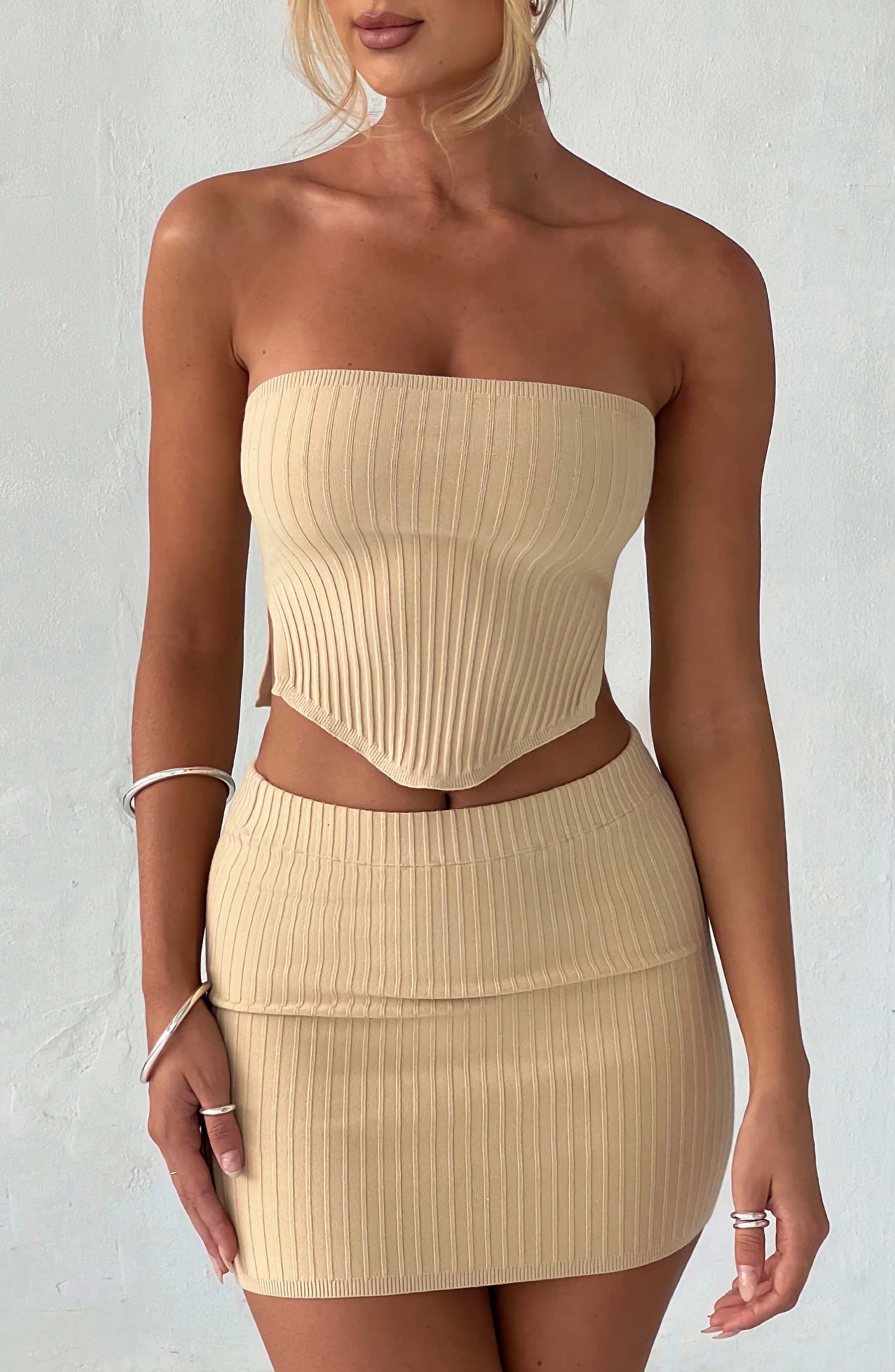 Jaz Mini Skirt - Beige Ryvelle