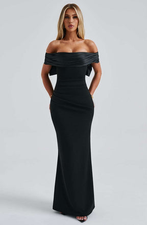 Joanna Maxi Dress - Black Ryvelle