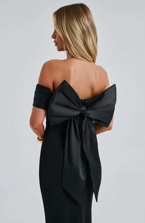 Joanna Maxi Dress - Black Ryvelle
