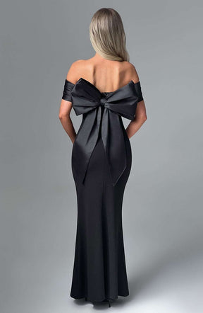 Joanna Maxi Dress - Black Ryvelle