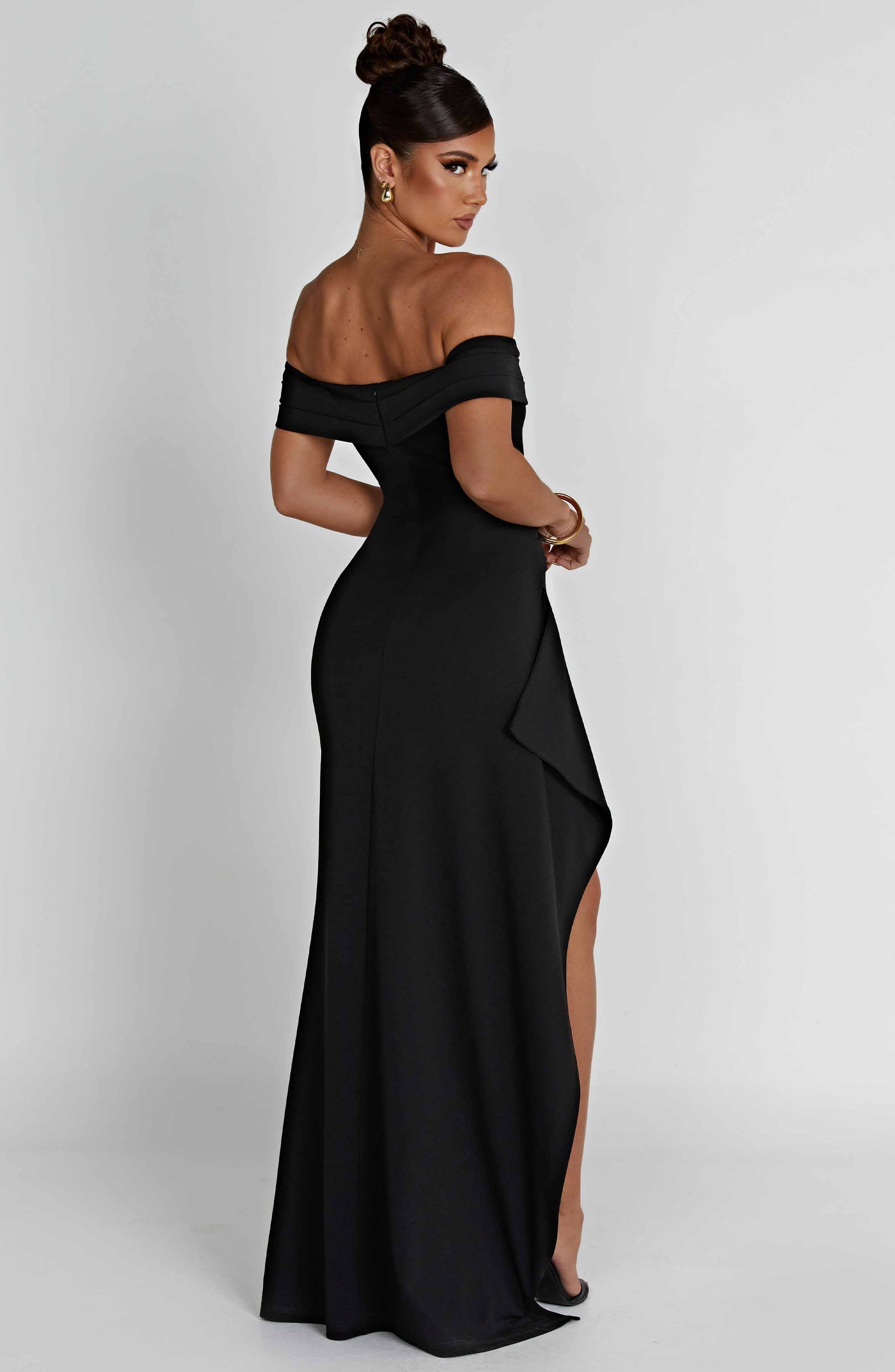 Joyce Maxi Dress - Black Ryvelle
