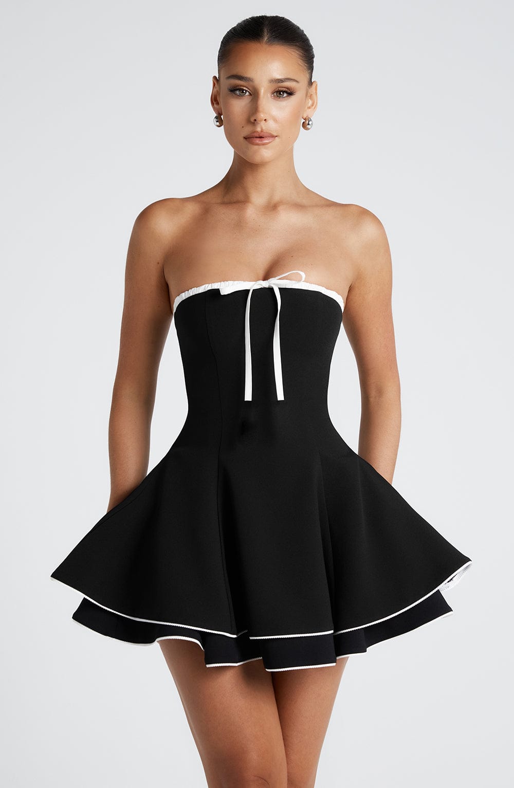 Juno Minikleid – Schwarz/Weiß