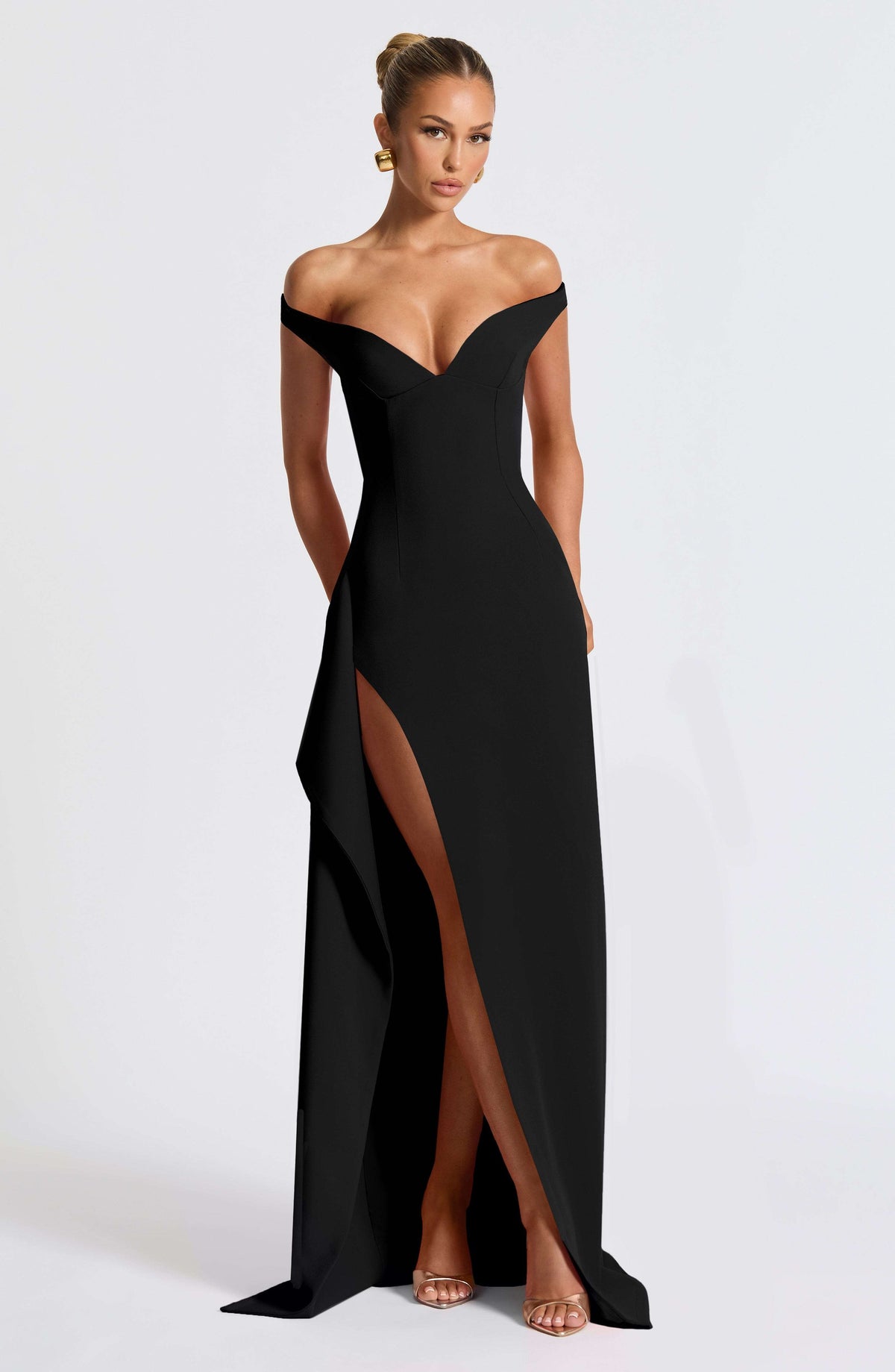 Khalesia Maxi Dress - Black Ryvelle