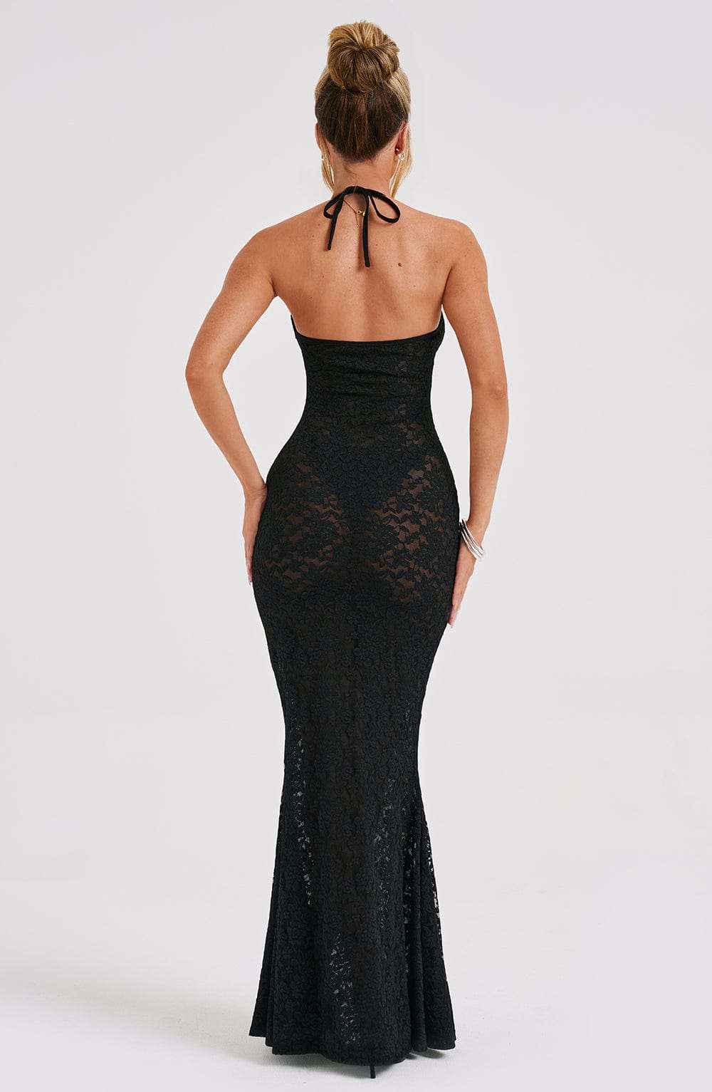Leilina Maxi Dress - Black Ryvelle