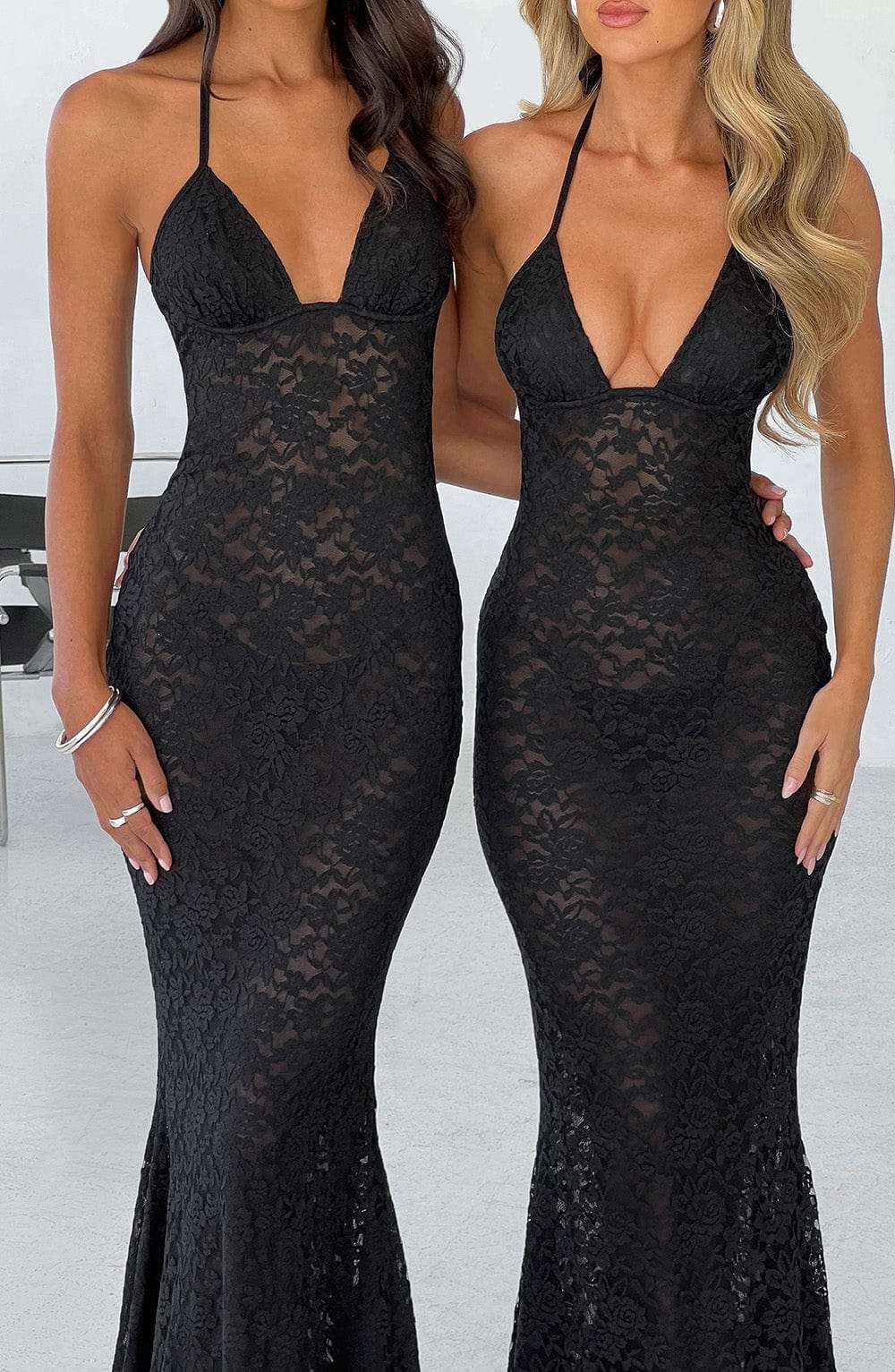 Leilina Maxi Dress - Black Ryvelle