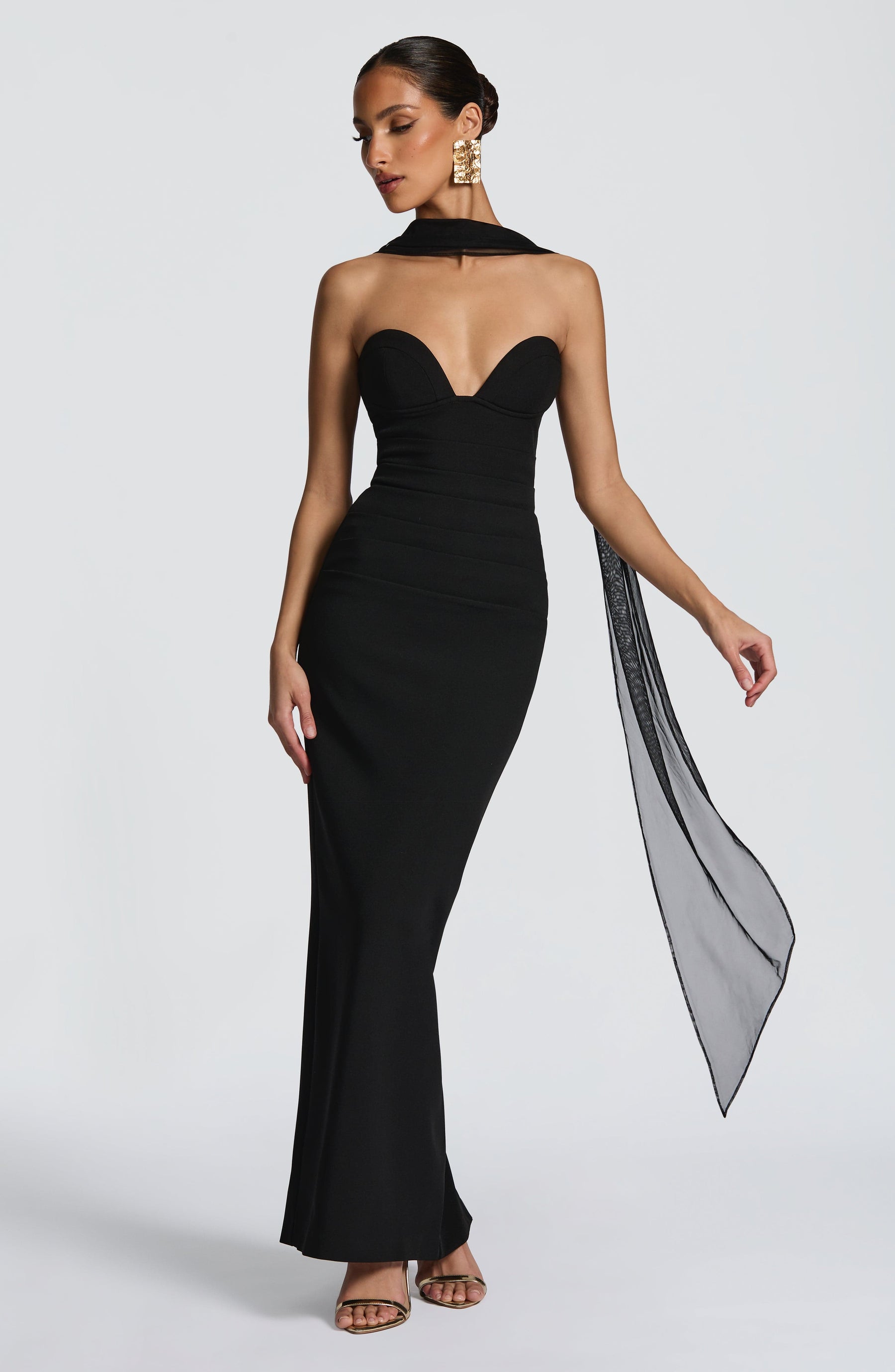 Lindsey Maxi Dress - Black Ryvelle