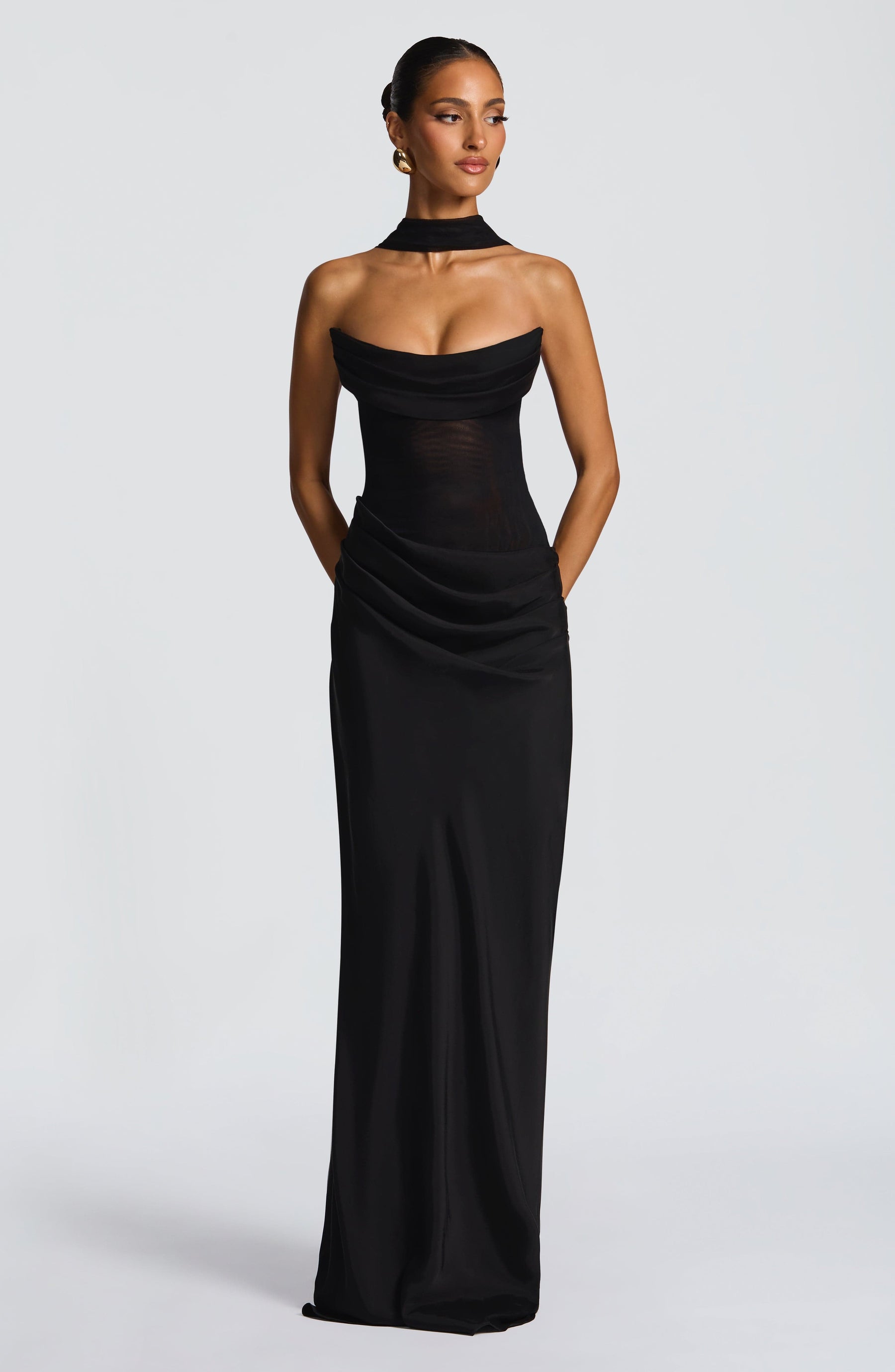 Liora Maxi Dress - Black Ryvelle