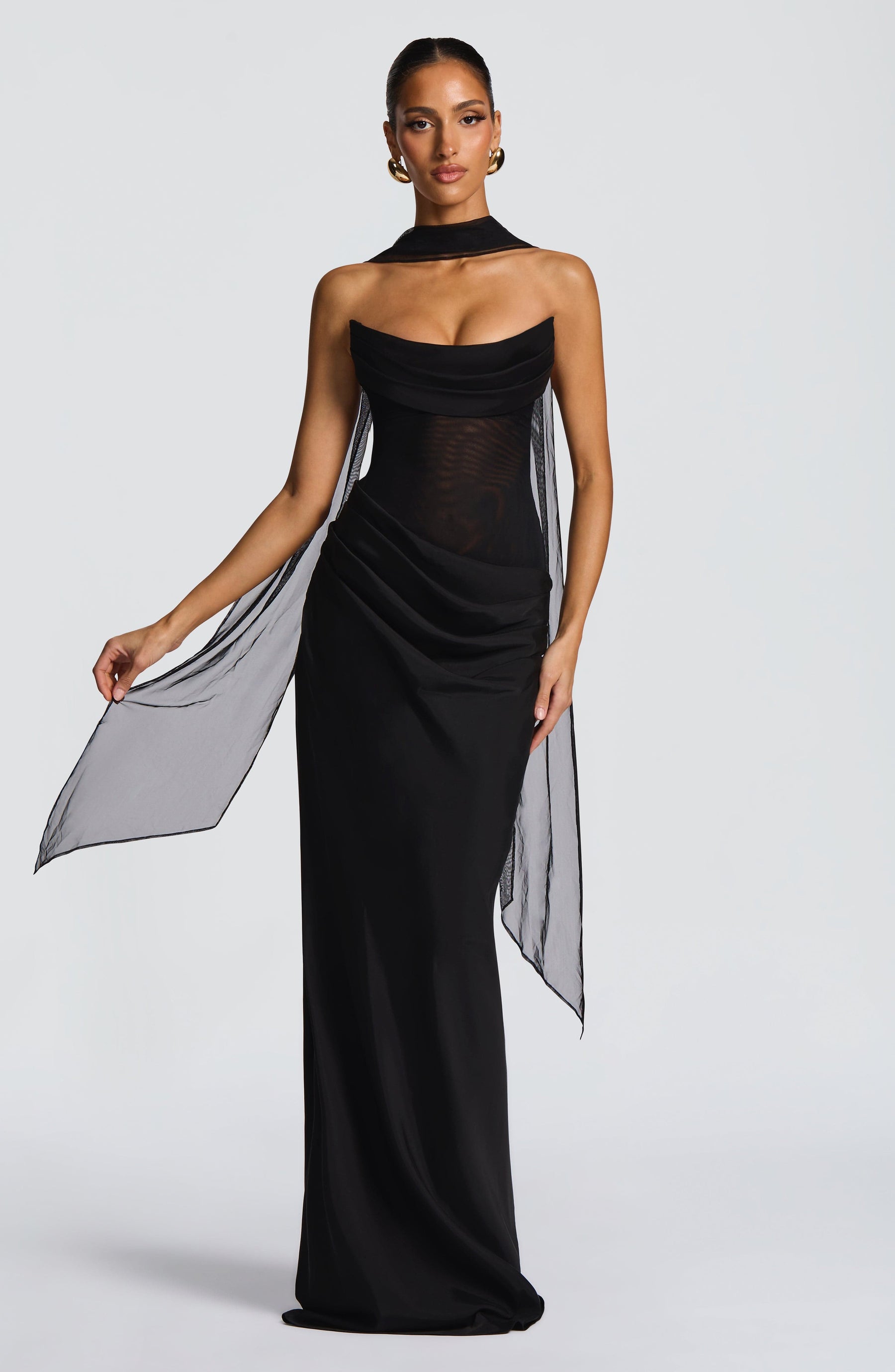 Liora Maxi Dress - Black Ryvelle