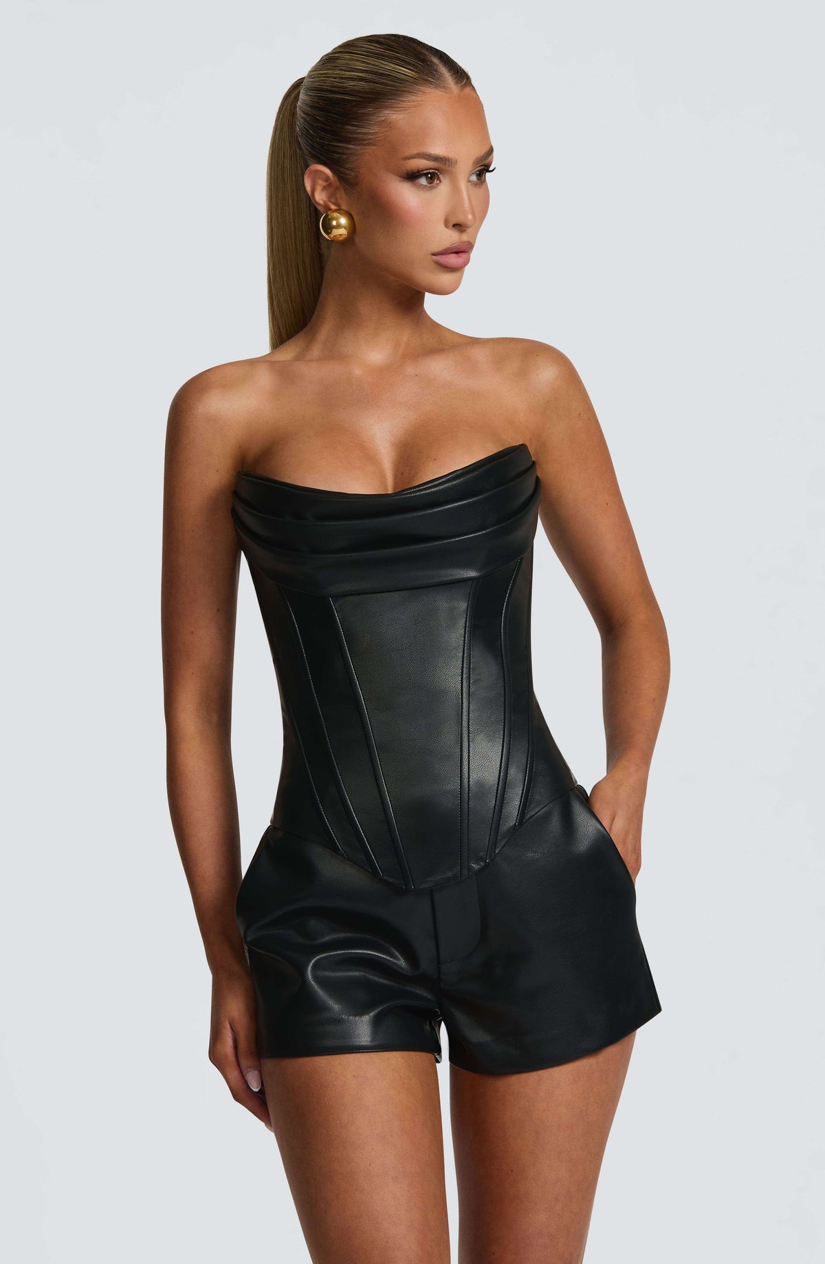 Liv Shorts - Black Ryvelle