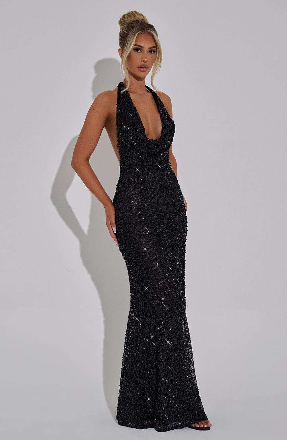 Lorena Maxi Dress - Black Lined Ryvelle