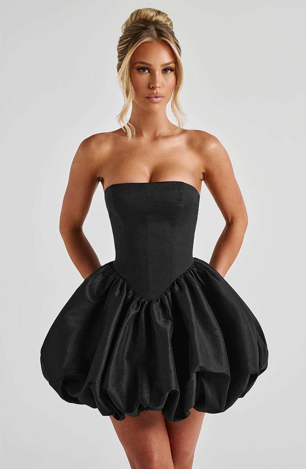Lotus Mini Dress - Black Ryvelle