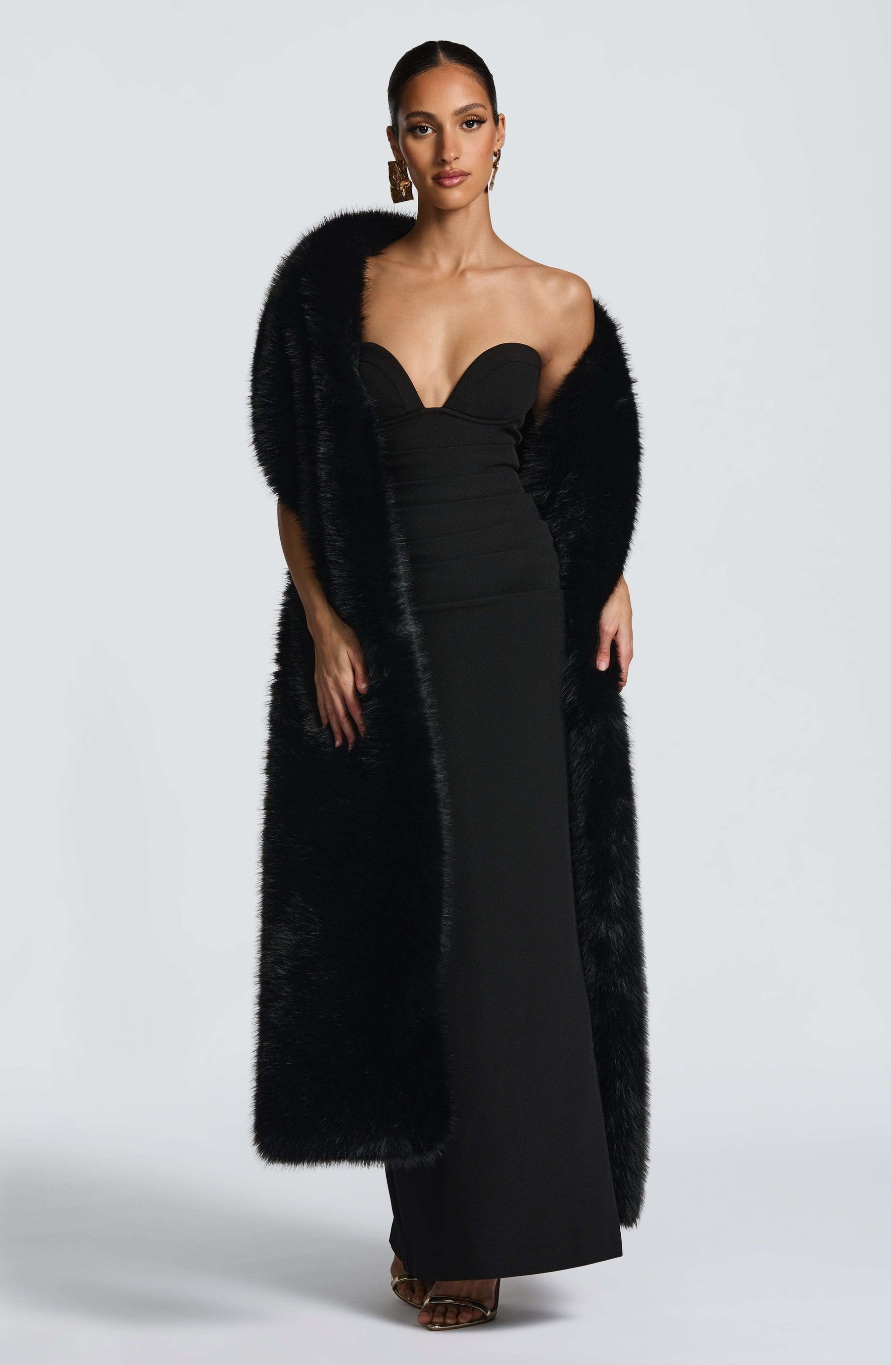 Lulu Shawl - Black Ryvelle