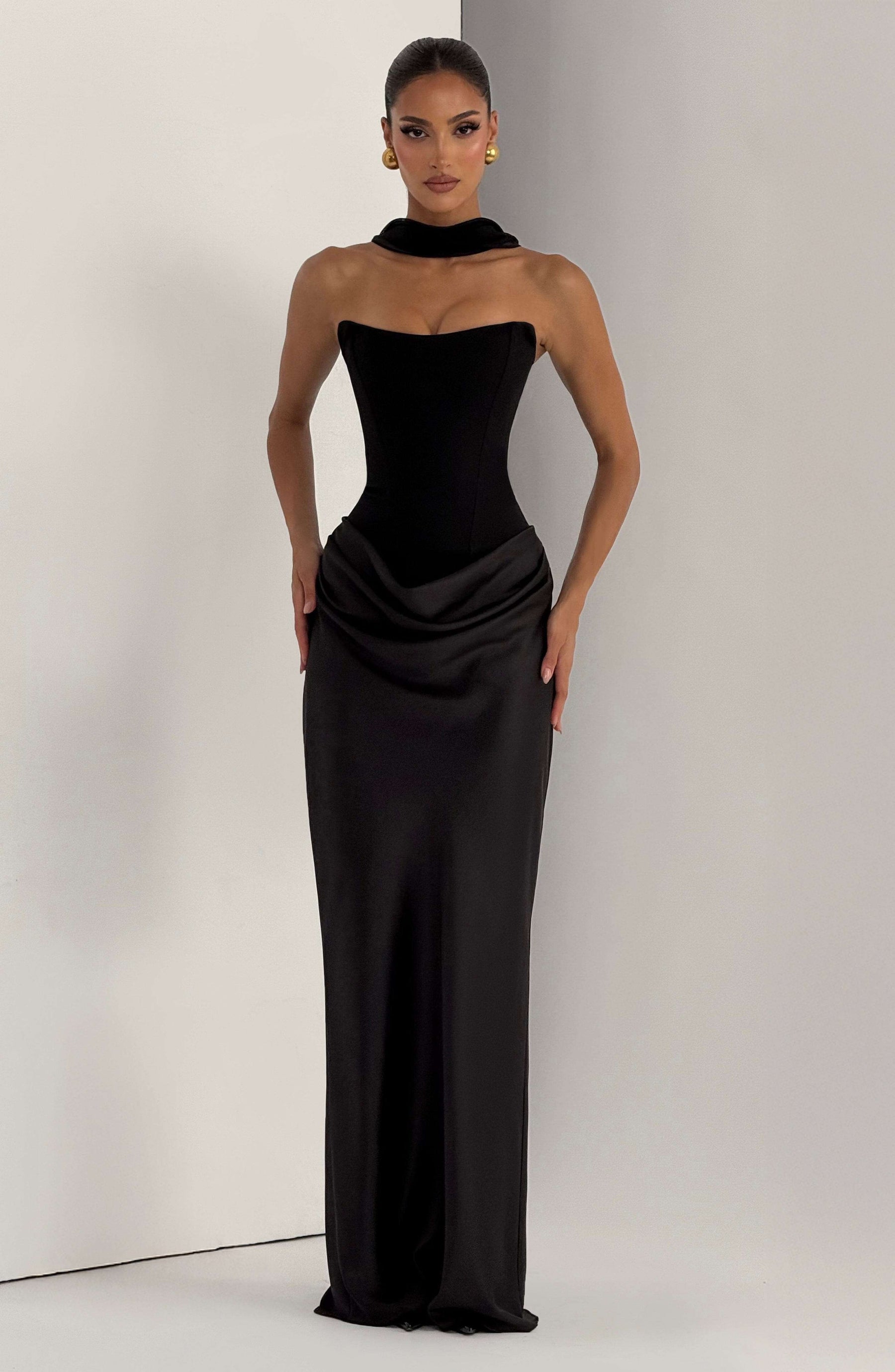 Maggie Maxi Dress - Black Ryvelle