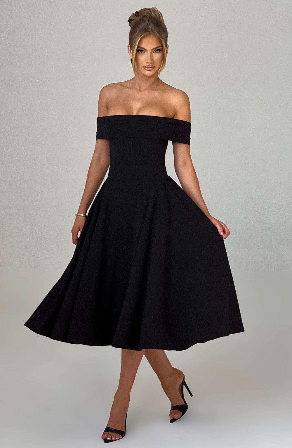 Miranda Midi Dress - Black Ryvelle