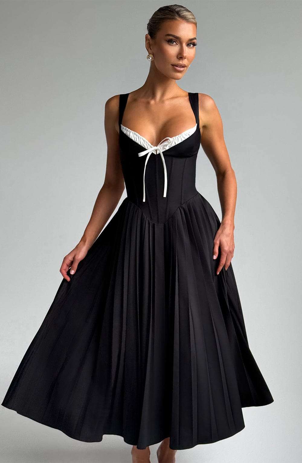 Natassia Midi Dress - Black/White Ryvelle