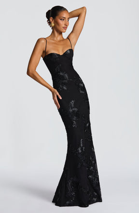 Nefertiti Maxi Dress - Black Ryvelle