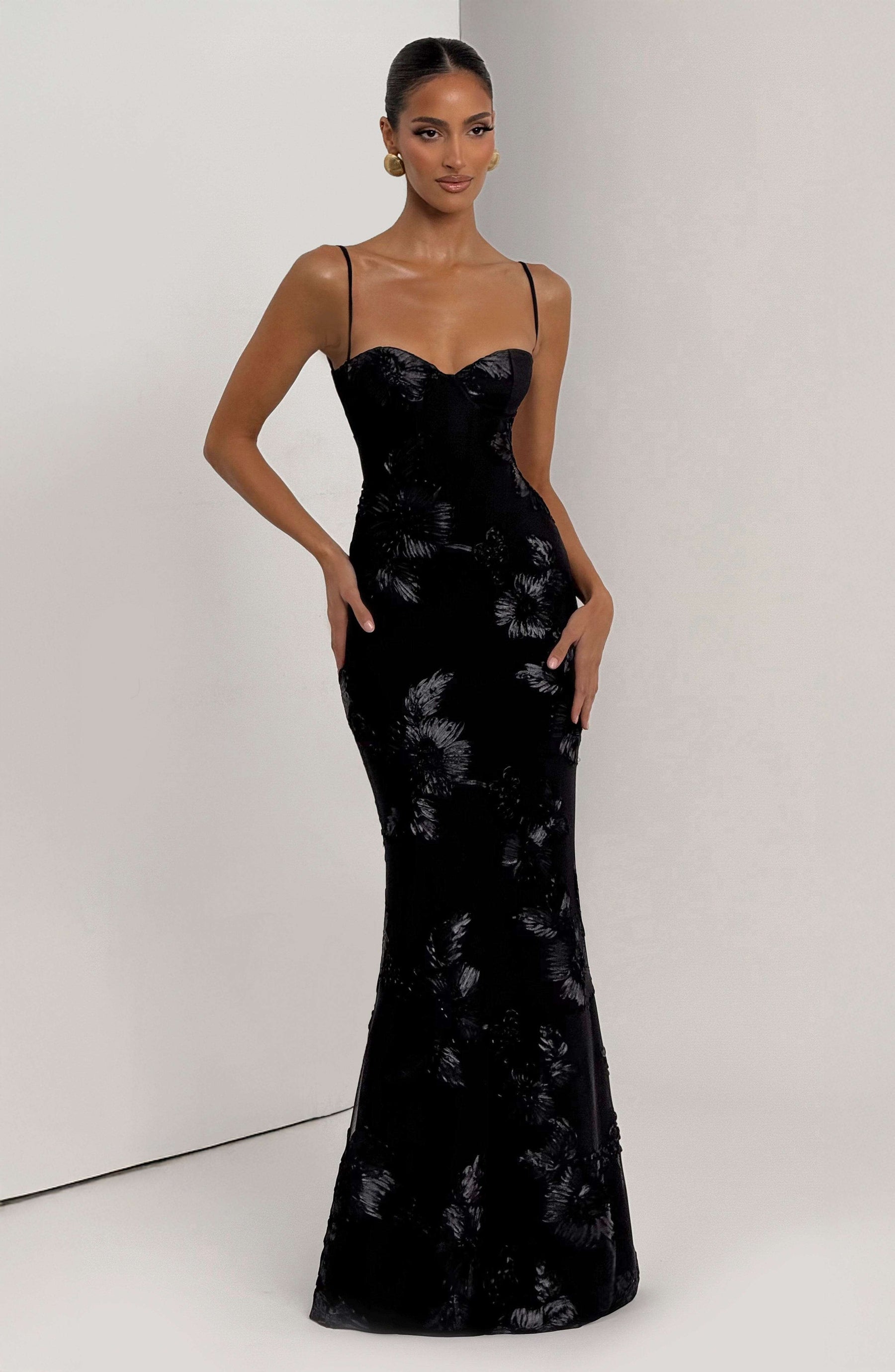 Nefertiti Maxi Dress - Black Ryvelle