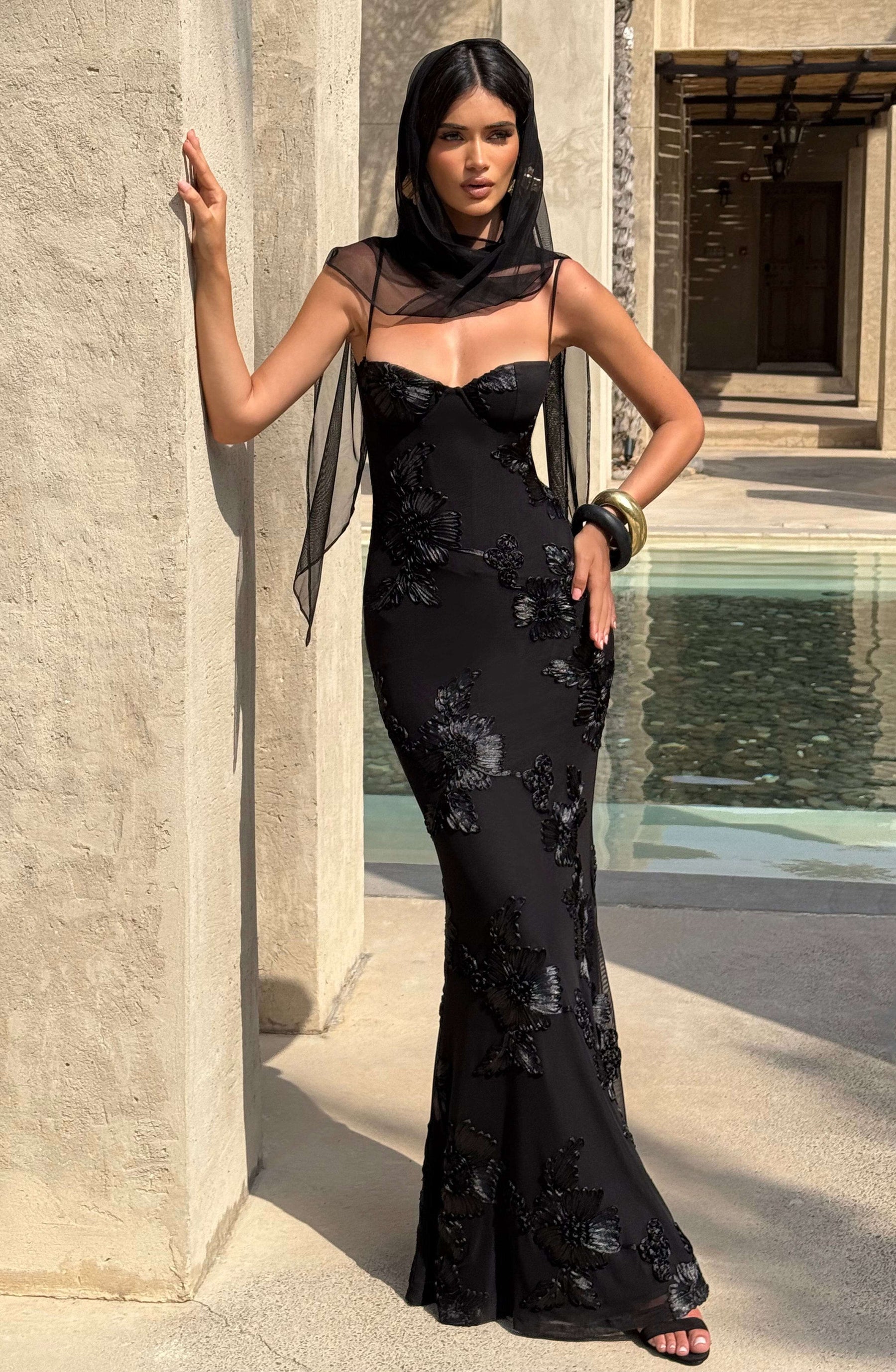 Nefertiti Maxi Dress - Black Ryvelle